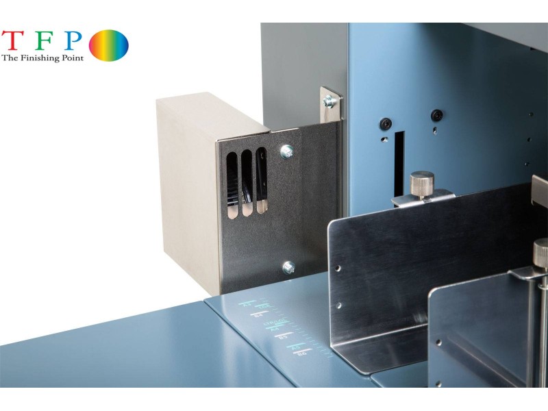 Duplo DF1200 Paper Folding Machine